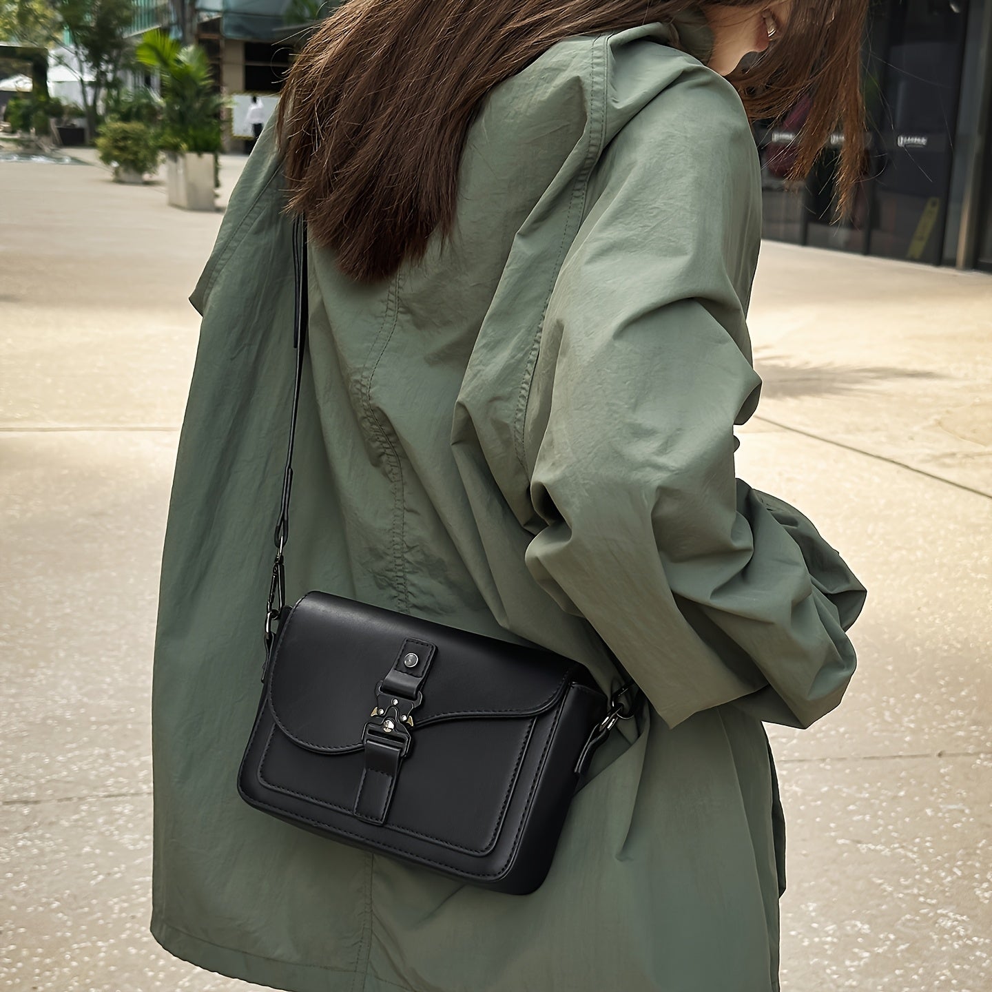Sac Bandoulière Minimaliste – Style Moderne & Compact | FuturaTrend