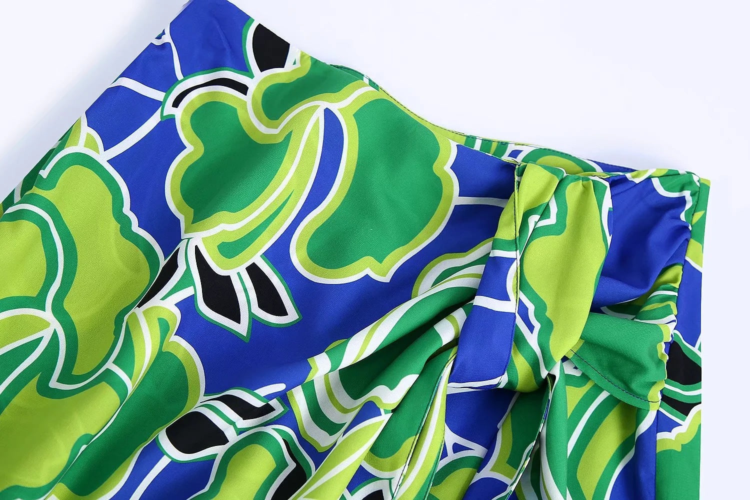 Braguita pareo estampada estilo retro francés — Short de playa para mujer, verano 2026