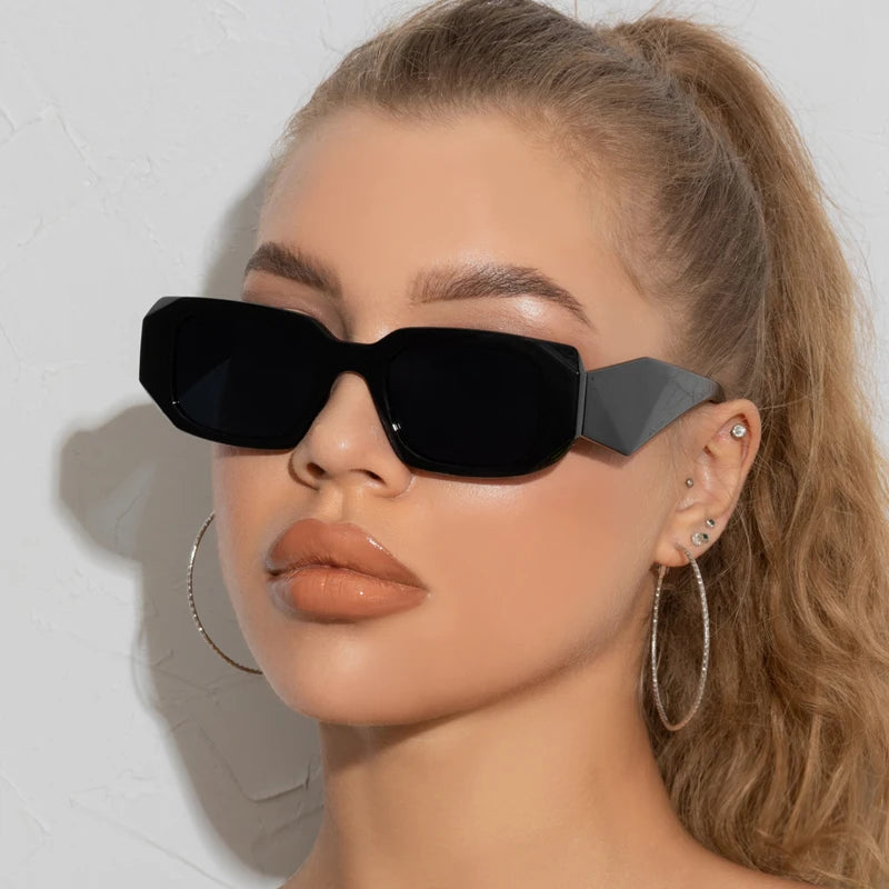 Lunettes de Soleil Femme Carrées Vintage — Protection UV400 Rétro Chic
