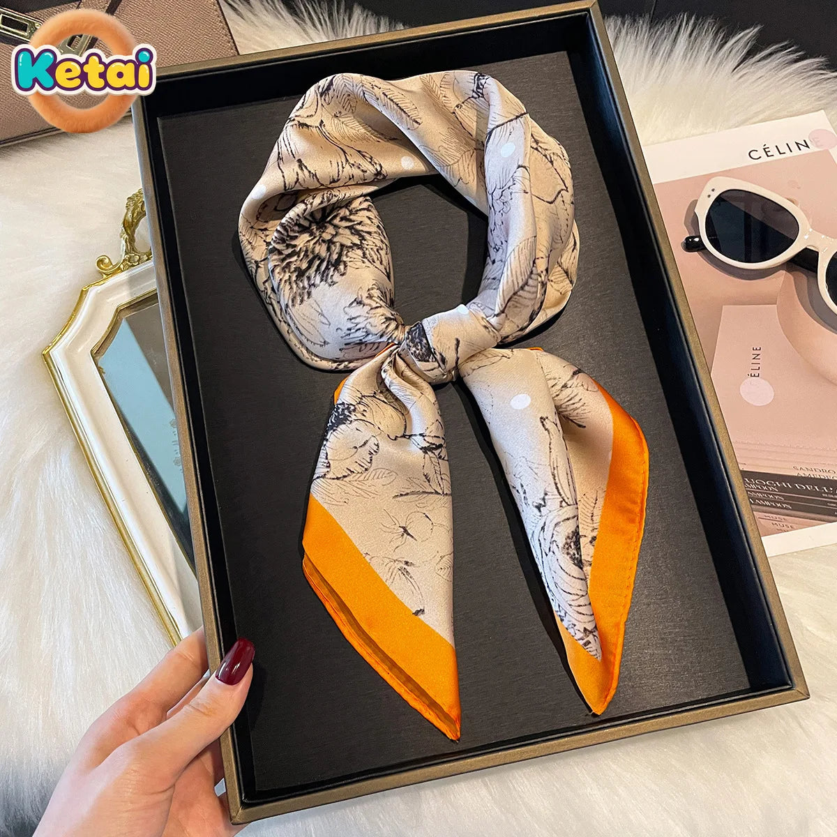 Foulard Carré Soie 90x90cm — Collection Signature FuturaTrend