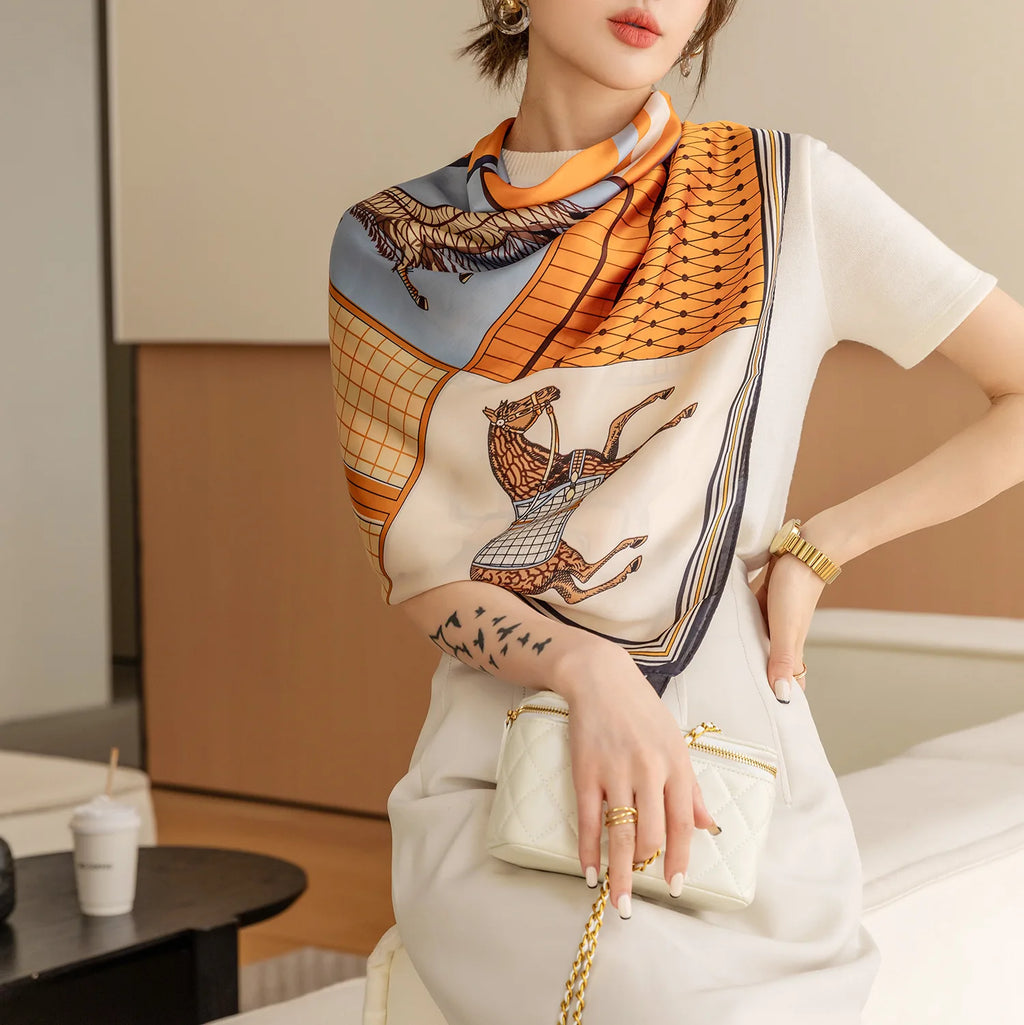 Foulard Carré Soie Motif Cheval 110x110cm — Collection Équestre FuturaTrend