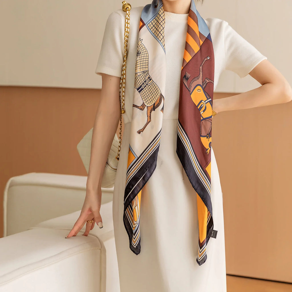 Foulard Carré Soie Motif Cheval 110x110cm — Collection Équestre FuturaTrend