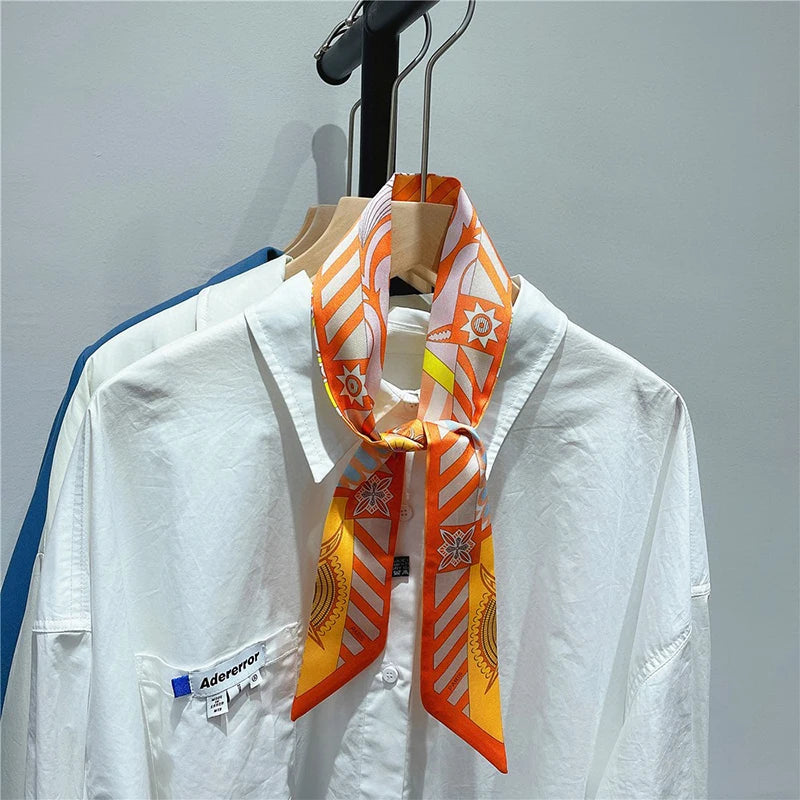 Seidenbandana mit floralem Wellenmuster - Luxus Haaraccessoire
