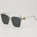 Gafas de Sol Mujer Logo Dorado Oversize — Diseño Lujo UV400