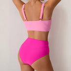 Bikini sexy de cintura alta con fruncido frontal y detalle retorcido para mujer - Traje de baño de dos piezas que estiliza la figura para la playa en verano.