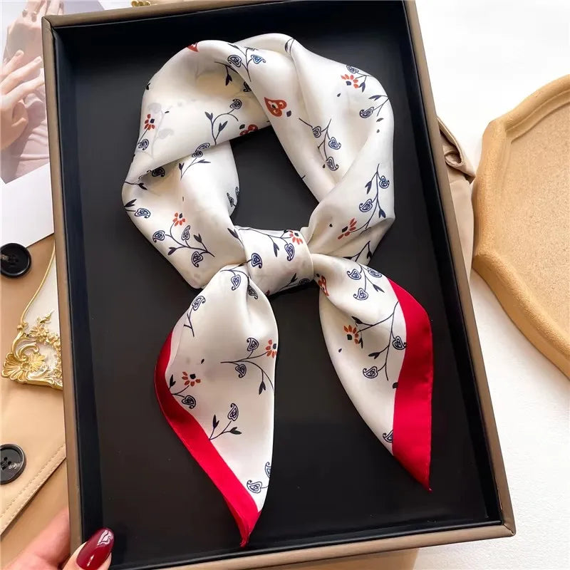 Foulard Soie Femme 70cm Imprimé — Châle Élégant Minimaliste FuturaTrend