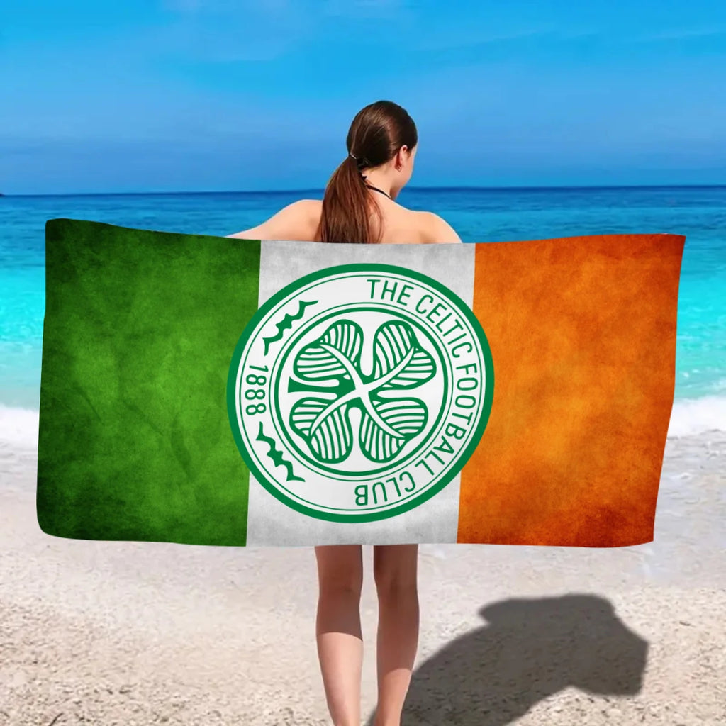 Serviette de Plage Football Club Logo - Microfibre Absorbante Séchage Rapide Sport