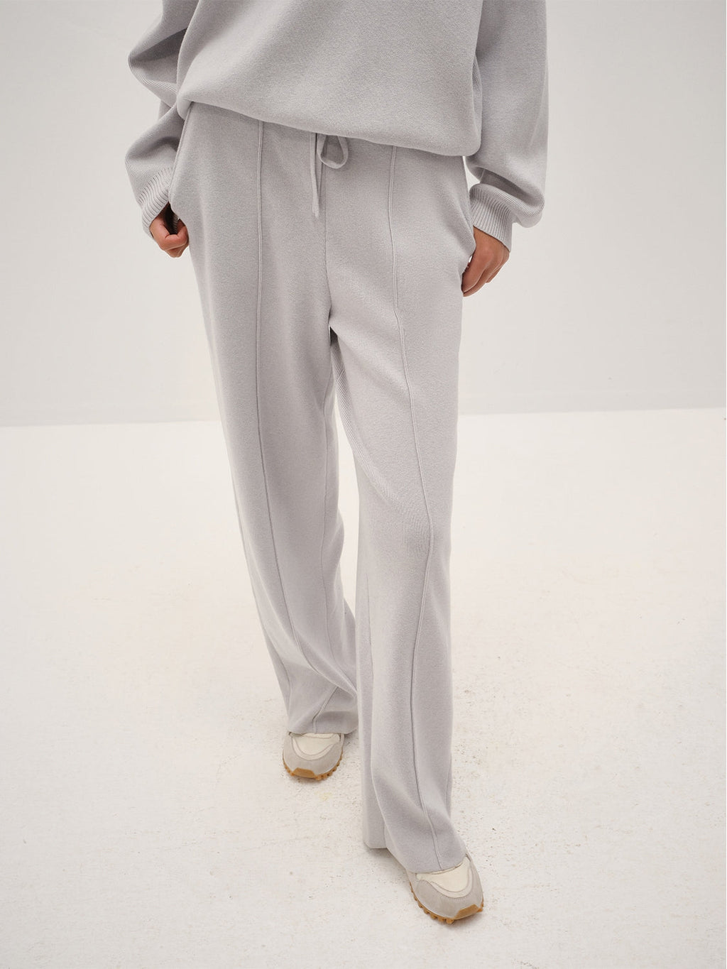 Pantalon Tricot Laine Jambe Droite Coupe Ample — FuturaTrend