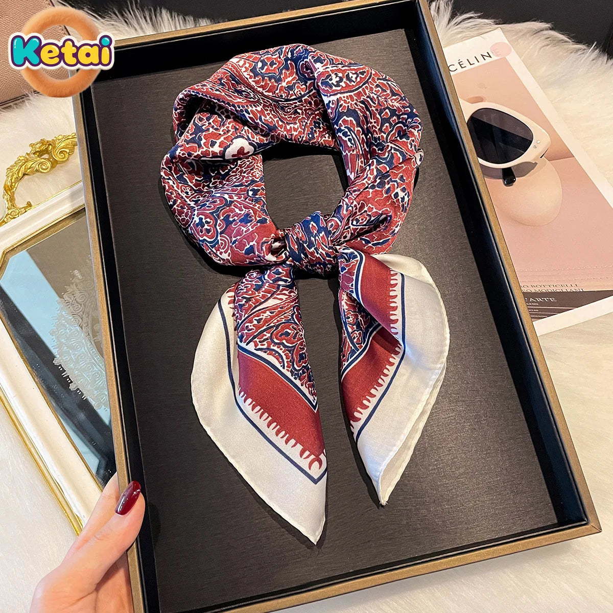 Foulard Carré Soie 90x90cm — Collection Signature FuturaTrend