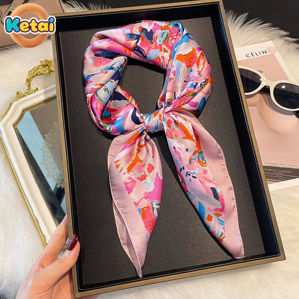 Foulard Carré Soie 90x90cm — Collection Signature FuturaTrend