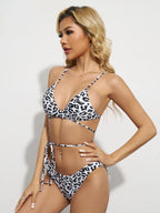 Conjunto de bikini de talle alto para mujer con un sexy estampado moteado - Conjunto de 3 piezas con falda brasileña