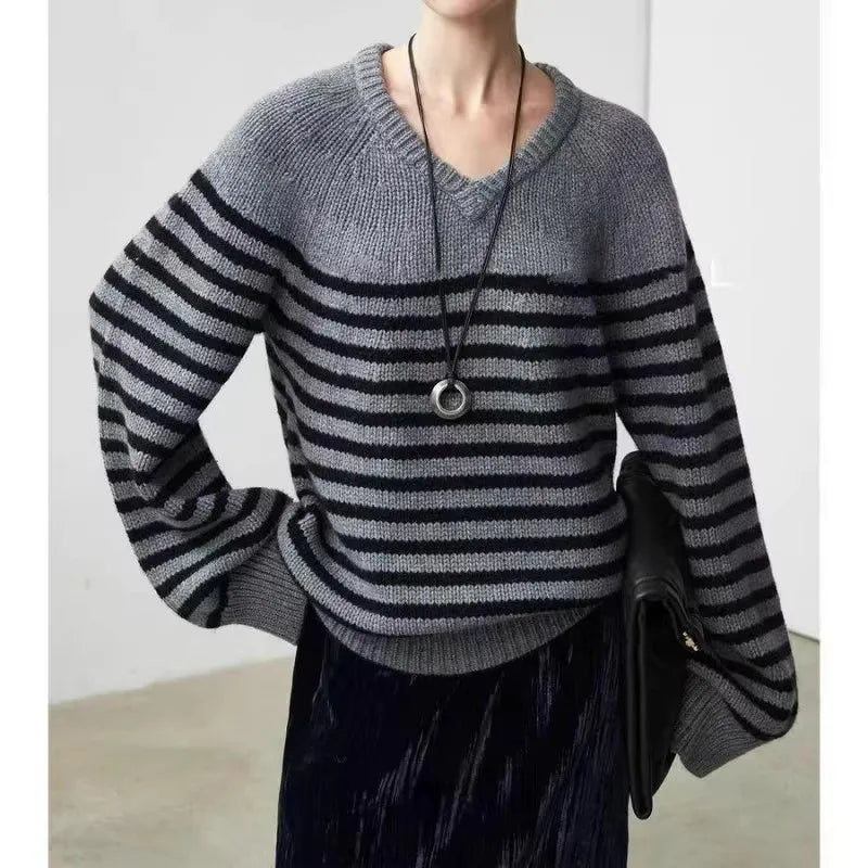 Pull Col V 100% Laine Rayé Premium Femme — Oversize, Manches Longues, Automne/Hiver