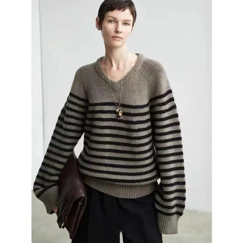 Pull Col V 100% Laine Rayé Premium Femme — Oversize, Manches Longues, Automne/Hiver