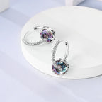 Pendientes de aro con cristales en plata de ley 925: un diseño elegante para mujer.