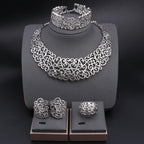 Juego de joyas de plata de 4 piezas para mujer — Collar + Pendientes + Anillo + Pulsera de cristales