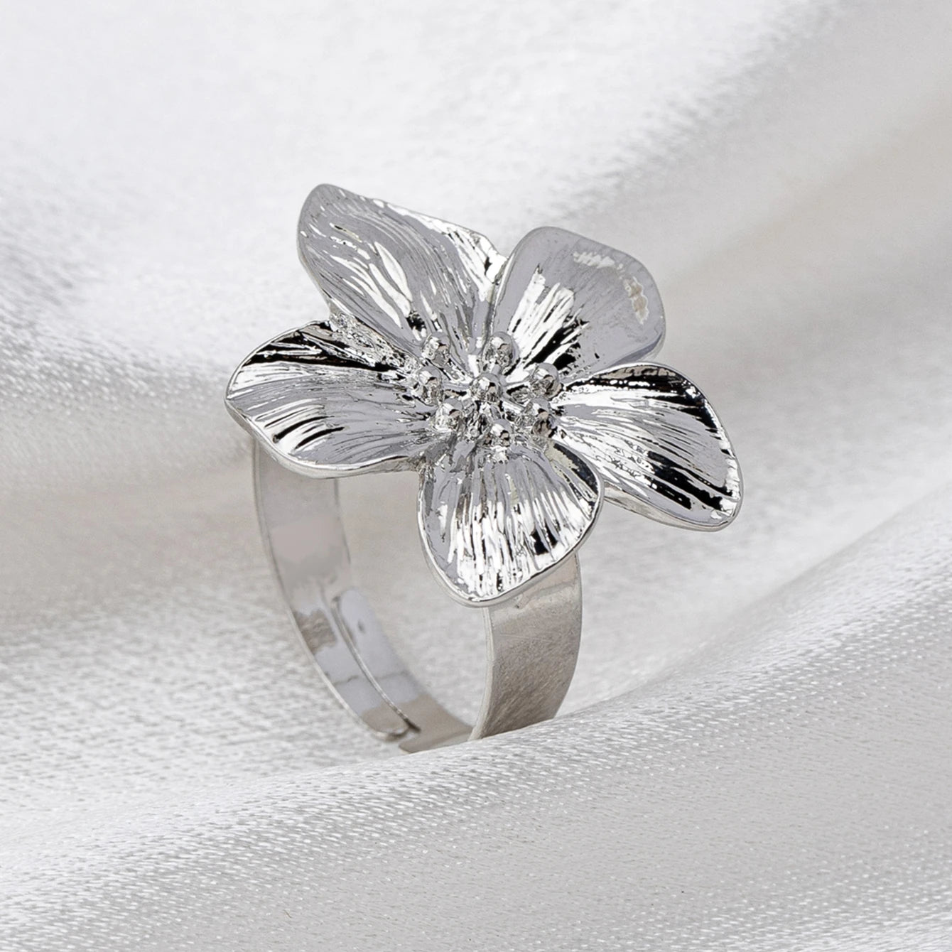 Bague Fleur Métal Ajustable - Design Ouvert Élégant Quotidien