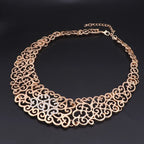 Parure Bijoux Femme Dorée 4 Pièces — Collier + Boucles d'Oreilles + Bague + Bracelet Plaqué Or 18K