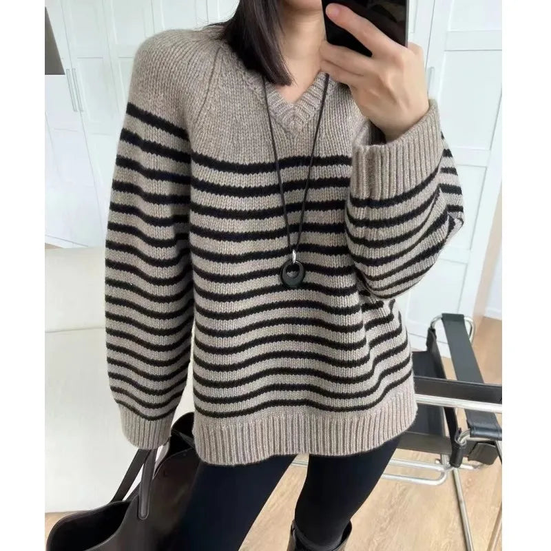 Pull Col V 100% Laine Rayé Premium Femme — Oversize, Manches Longues, Automne/Hiver