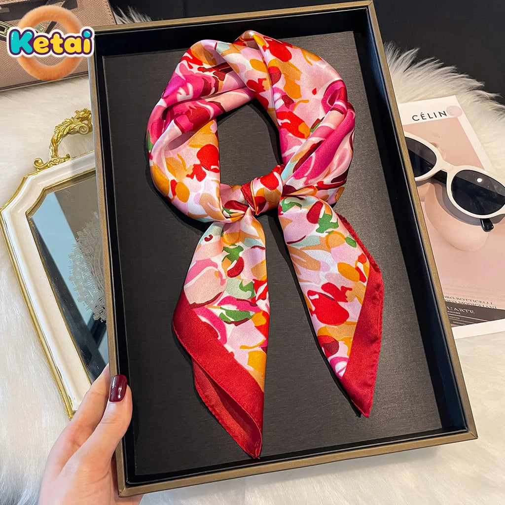Foulard Carré Soie 90x90cm — Collection Signature FuturaTrend