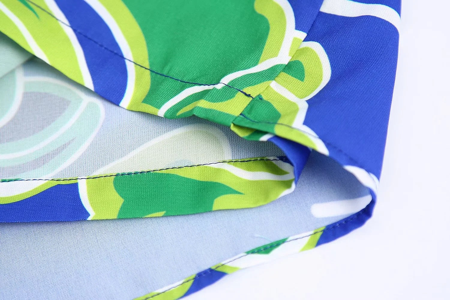 Braguita pareo estampada estilo retro francés — Short de playa para mujer, verano 2026
