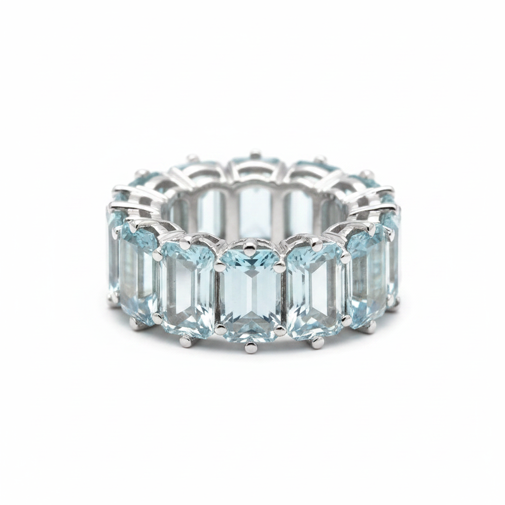 Bague aigue-marine fond blanc