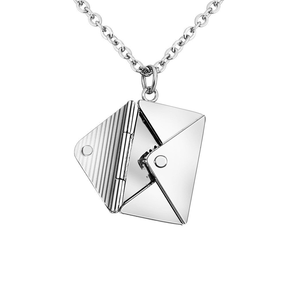 Collier Médaillon Enveloppe – Lettre d'Amour Personnalisée – Femme