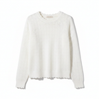 Pull blanc pointelle fond blanc