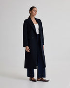Abrigo de Lana para Mujer – Corte Elegante Otoño-Invierno | FuturaTrend