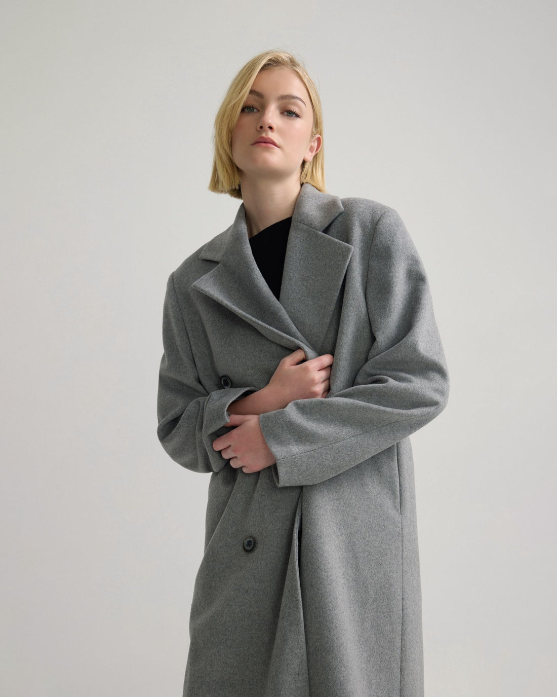 Women's Long Wool Coat – Classic Cut & Winter Comfort | FuturaTrend