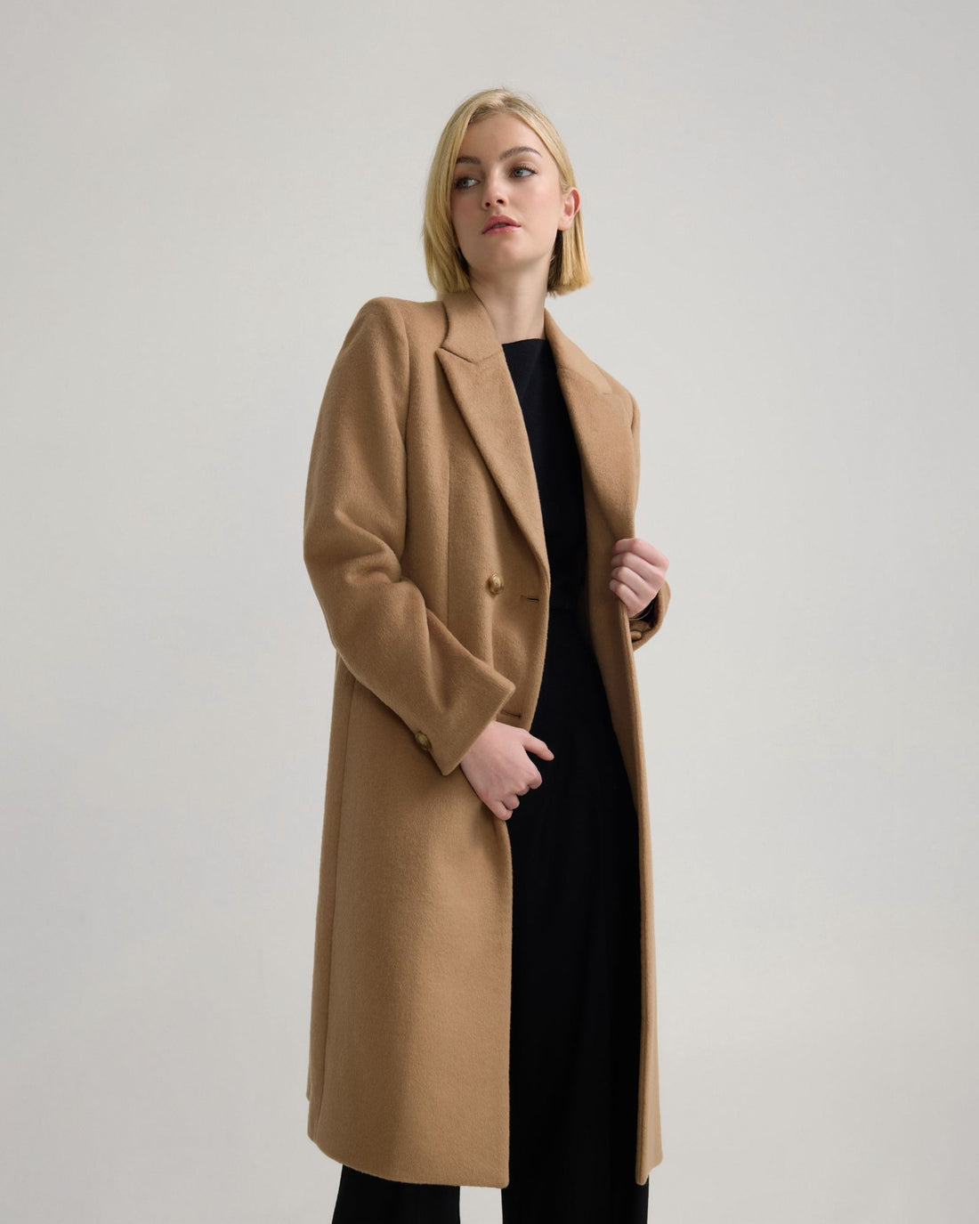 Women's Plus Size Wool Coat – Warmth & Winter Elegance | FuturaTrend