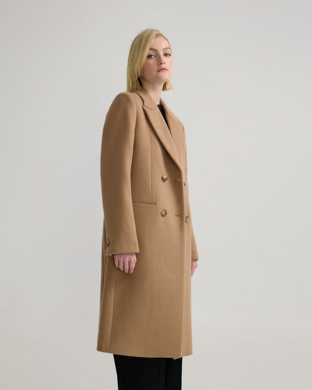 Women's Plus Size Wool Coat – Warmth & Winter Elegance | FuturaTrend