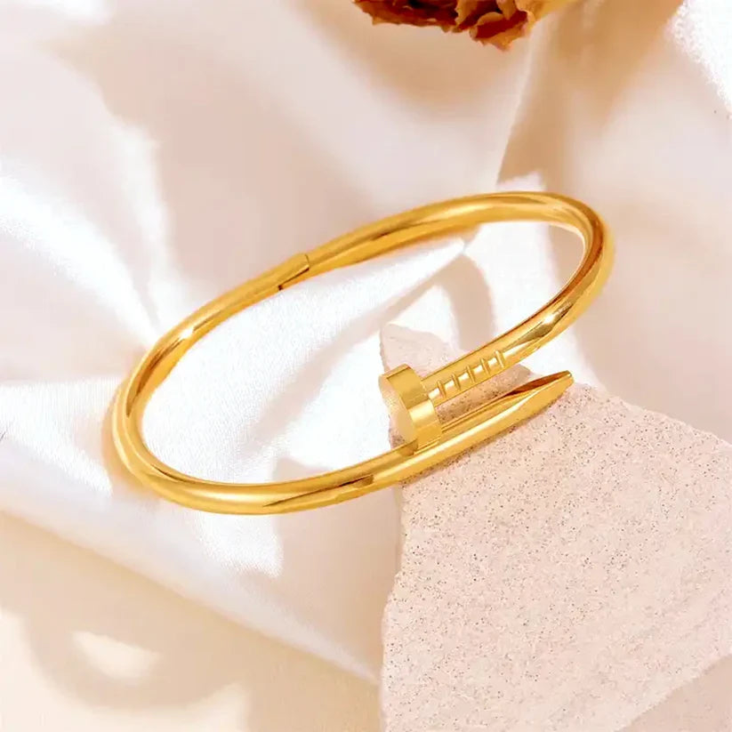 Bracelet Jonc Clou Minimaliste – Bangle Élégant Doré – Femme